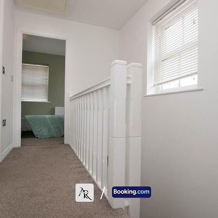 Cozy House By Ar Properties Short Lets & Serviced Accommodation Colchester Exteriör bild