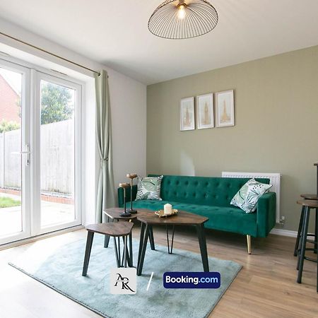 Cozy House By Ar Properties Short Lets & Serviced Accommodation Colchester Exteriör bild