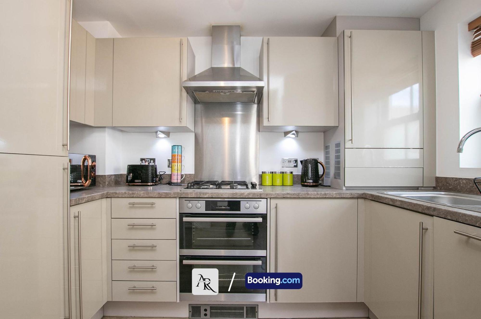 Cozy House By Ar Properties Short Lets & Serviced Accommodation Colchester Exteriör bild