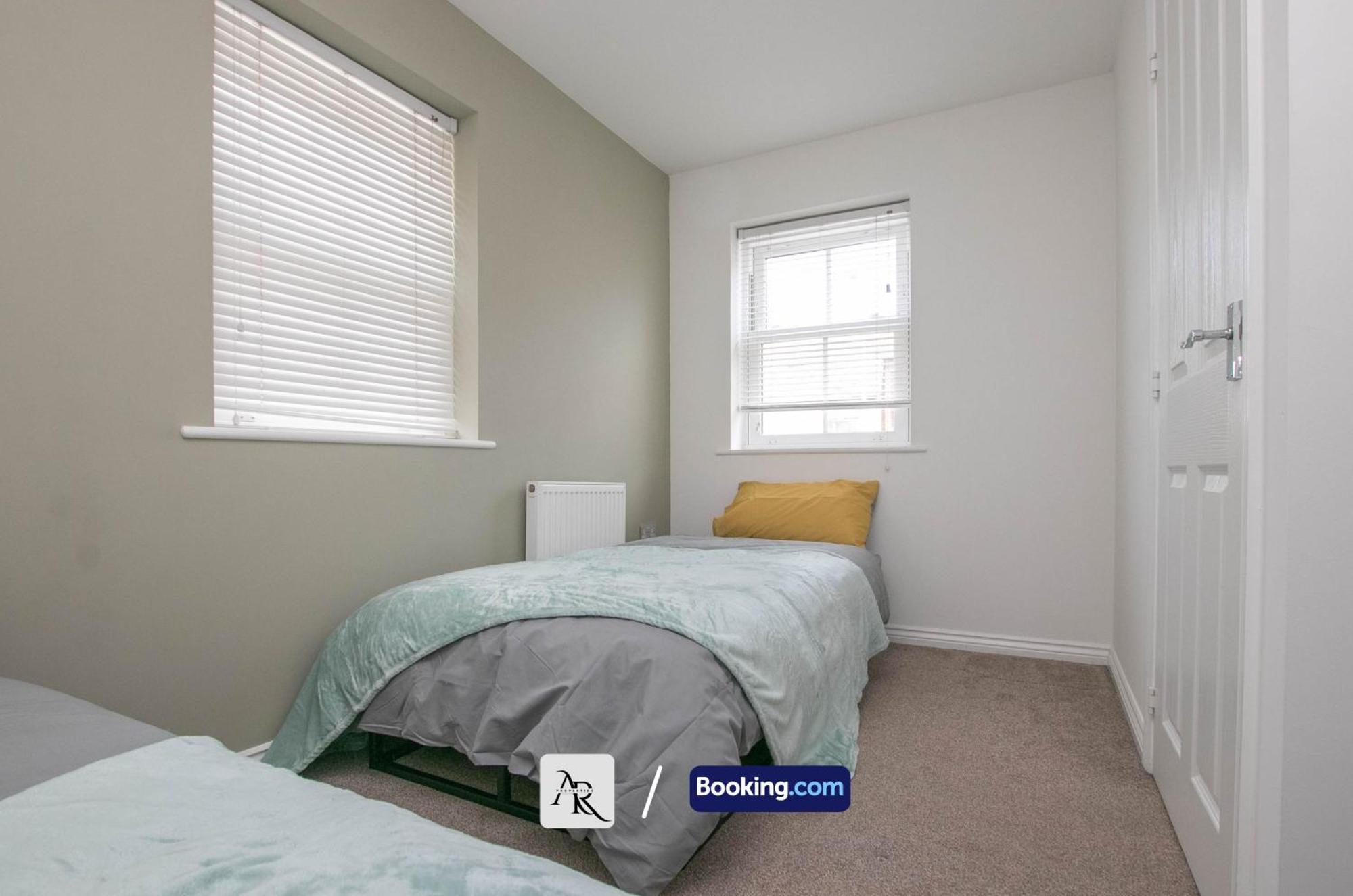 Cozy House By Ar Properties Short Lets & Serviced Accommodation Colchester Exteriör bild