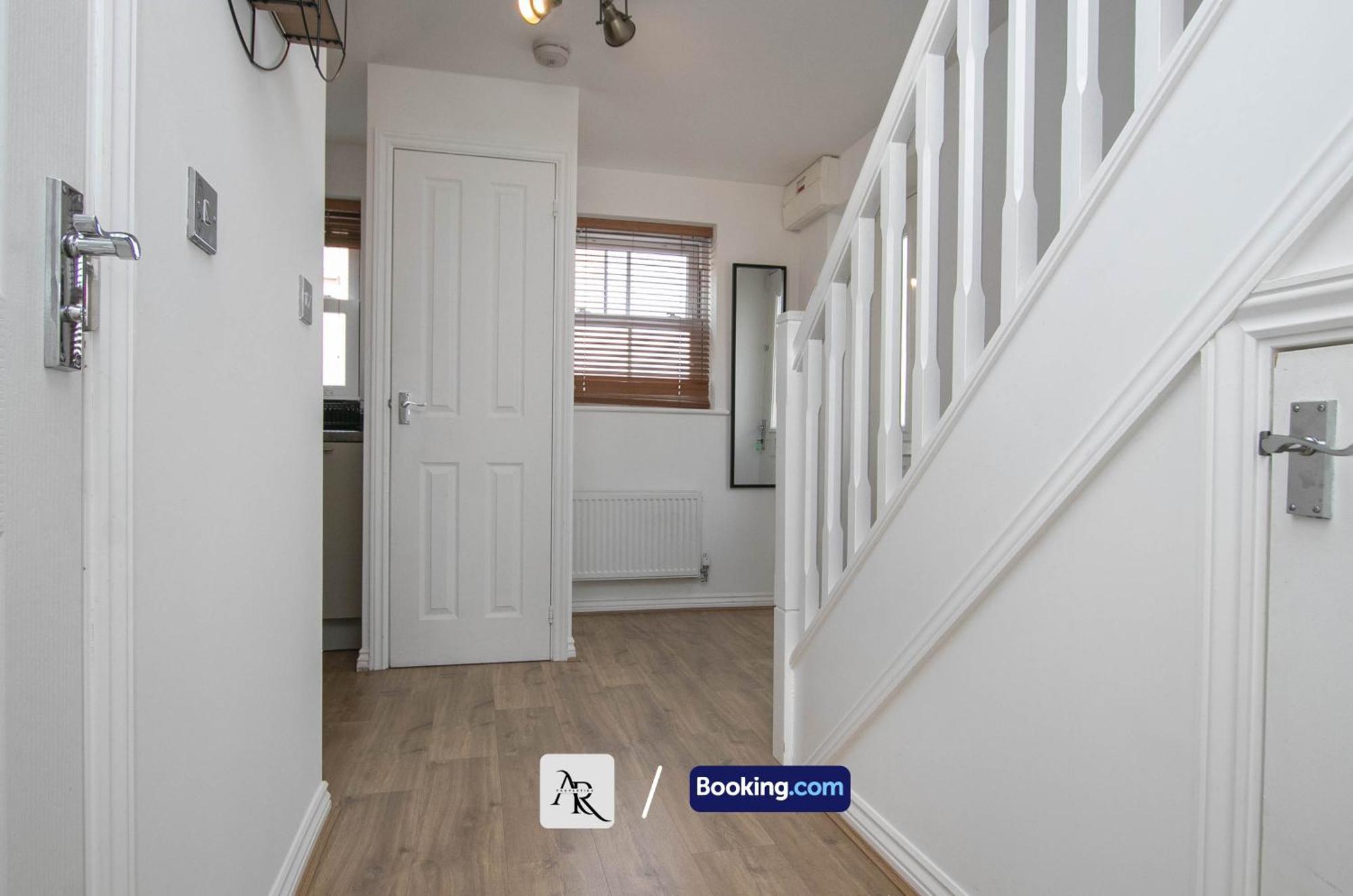 Cozy House By Ar Properties Short Lets & Serviced Accommodation Colchester Exteriör bild