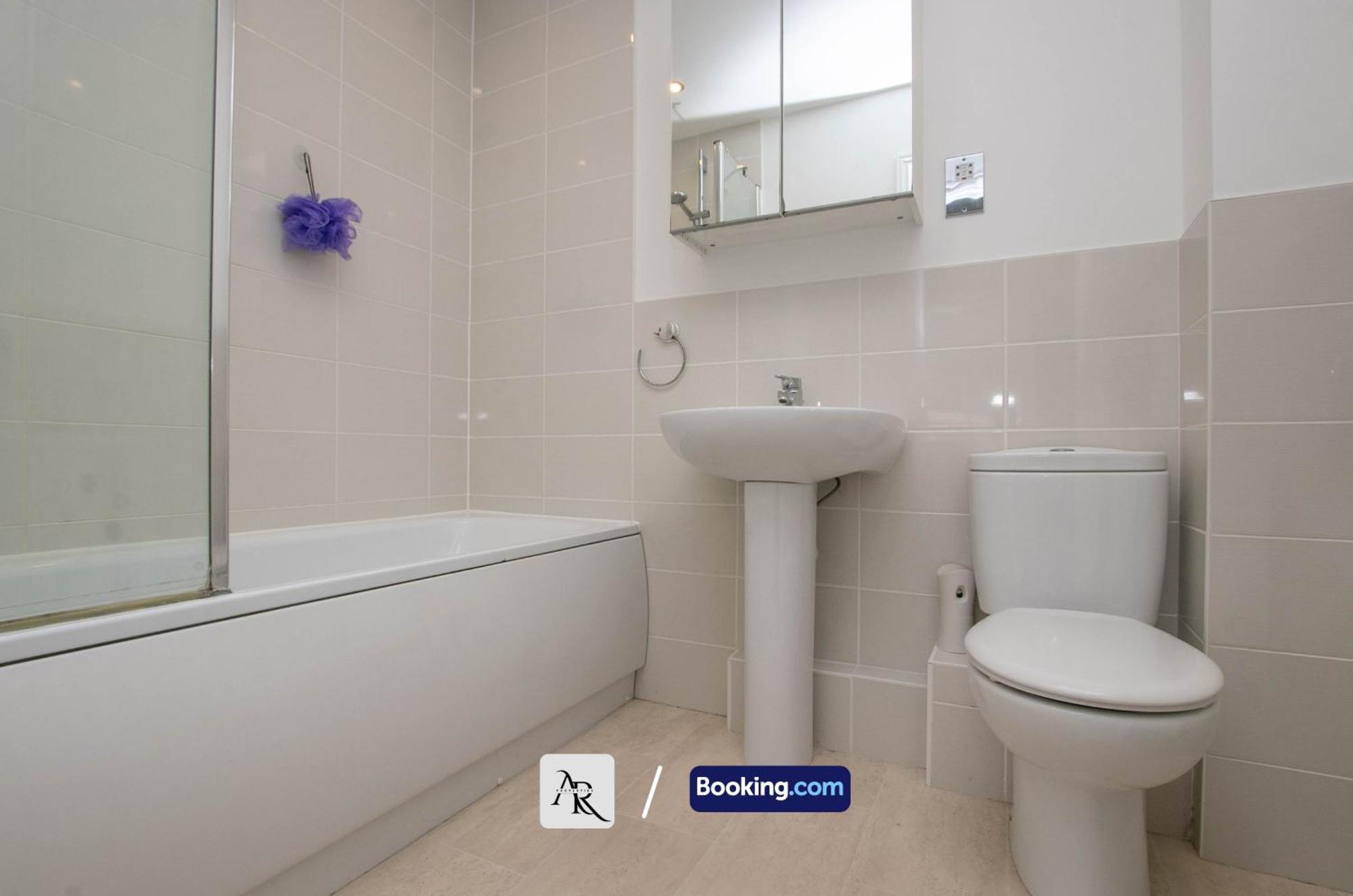Cozy House By Ar Properties Short Lets & Serviced Accommodation Colchester Exteriör bild